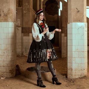 Violet Fane ( Never get into the Asylum collection )